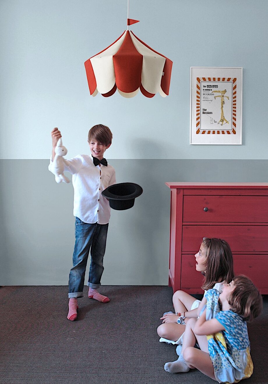 Plafonnier Circus - Buokids - Transformez la chambre de votre enfant en piste de cirque avec ce 'plafonnier chapiteau'.