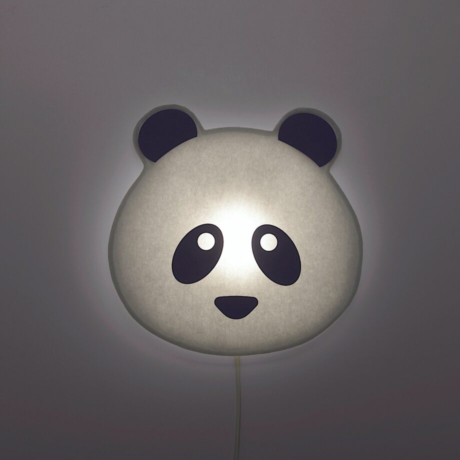 Applique chambre enfant panda - Buokids - Une Applique murale LED en matériau recyclé à faible consommation.