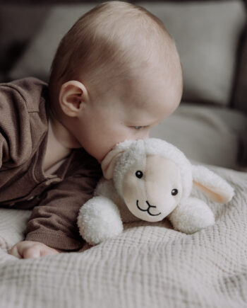 Peluche bruit blanc rechargeable Rosie le mouton